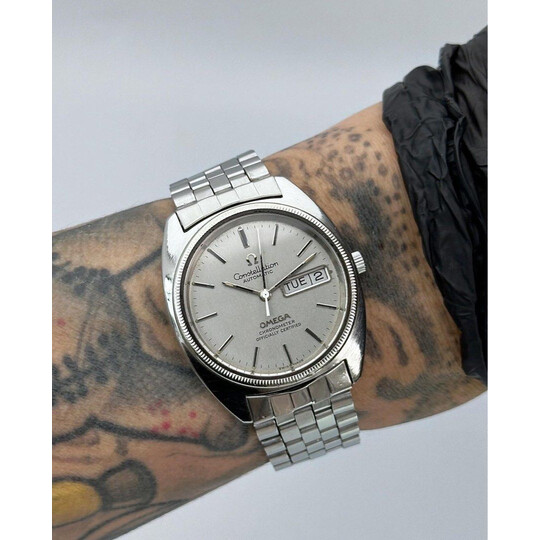 35mm • 1972 Vintage Omega Constellation Fluted Bezel Silver Dial ref.168.0057